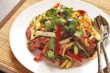 20130312-steak-salad-recipe-1.jpg