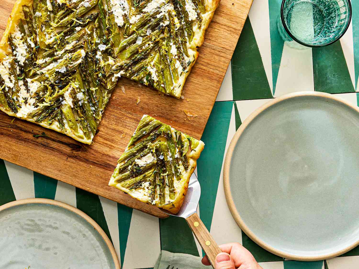 Overhead view of serving tart