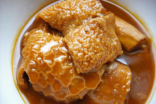A bowl of tripe stew. 