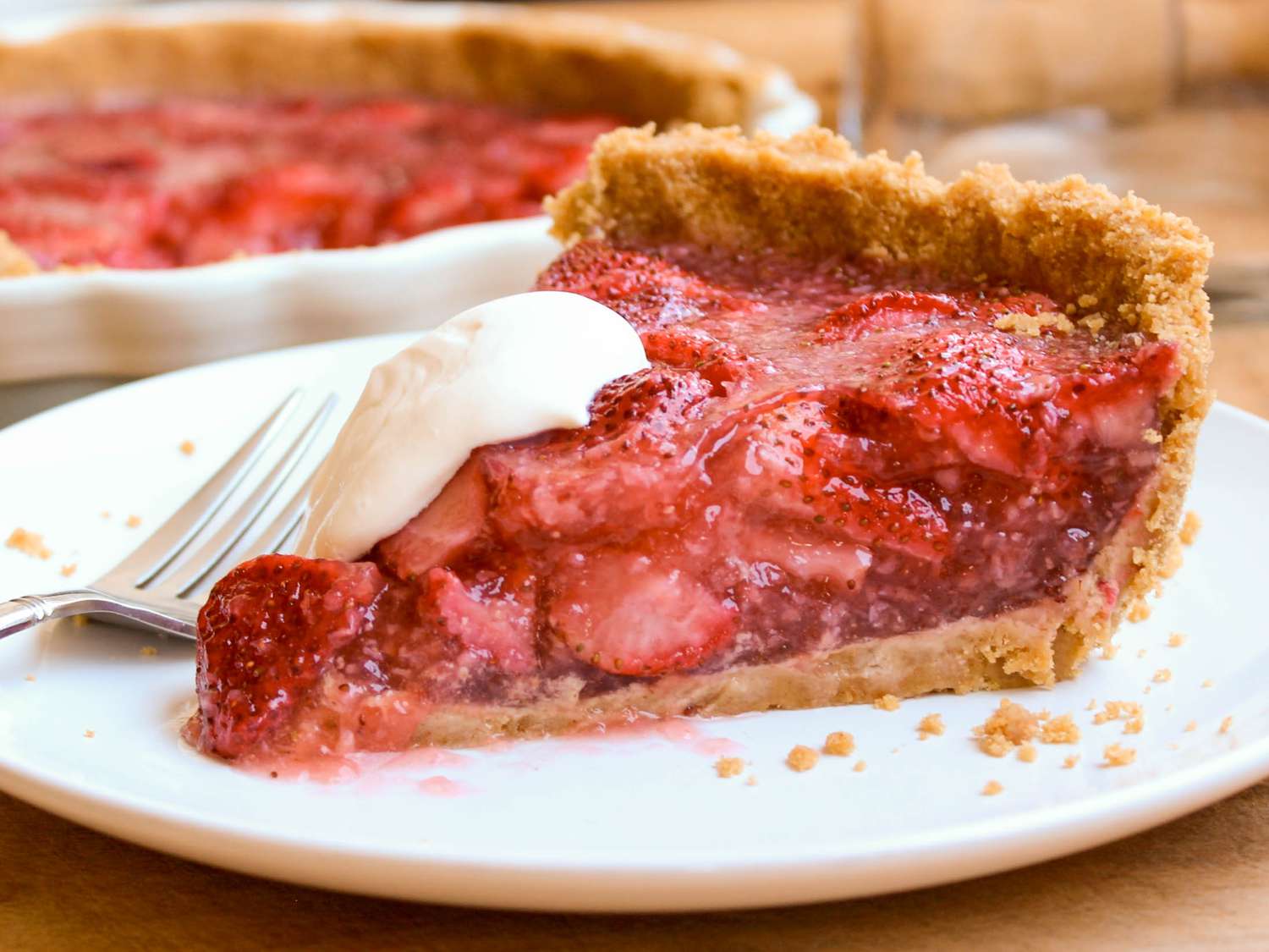 20150625-Summer-Strawberry-Pie-slice-Yvonne-Ruperti2.jpg