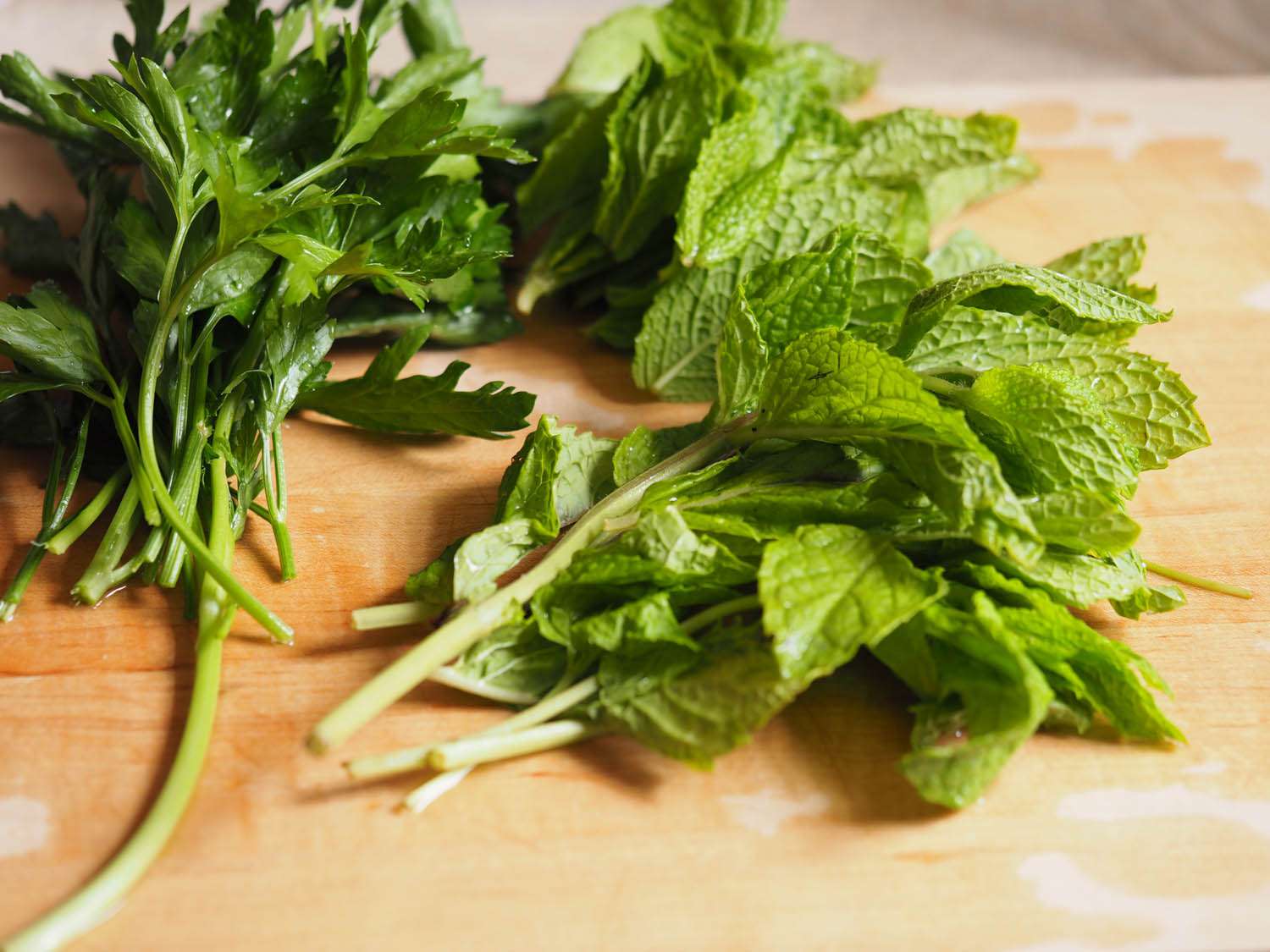 20140805-mint-feta-pesto-daniel-gritzer-herbs.jpg