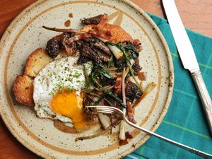 20160509-morel-ramp-fried-egg-toast-3.jpg
