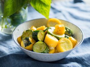 20170814-stewed-zucchini-vicky-wasik-2.jpg
