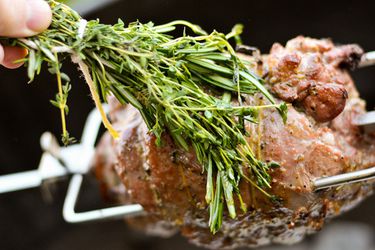 20110615-156840-leg-of-lamb.jpg