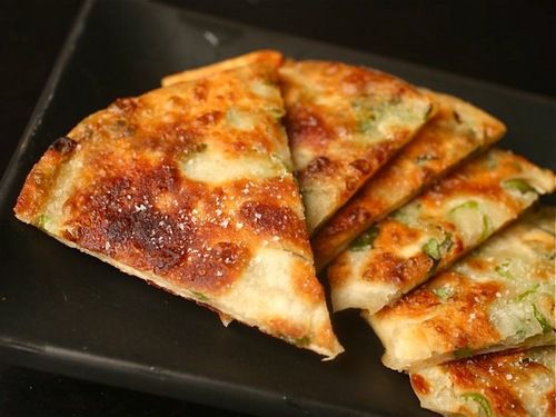20130926-dim-sum-scallion-pancake.jpg