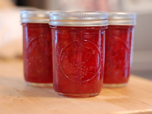 20120701-212455-preserved-sour-cherry-jam-3.jpg