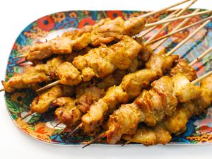 09102015-grilled-curry-chicken-kebabs-shaozhizhong-9.jpg