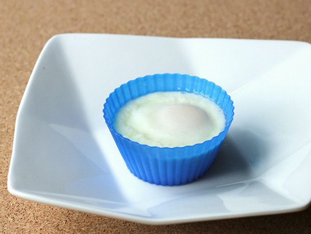 silicone muffing cups poached egg.JPG