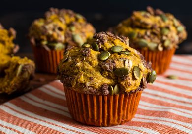 20160930-pumpkin-streusel-muffins-vicky-wasik-2.jpg