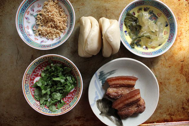 20140324-taiwaneats-porkbellybuns-ingredients.jpg