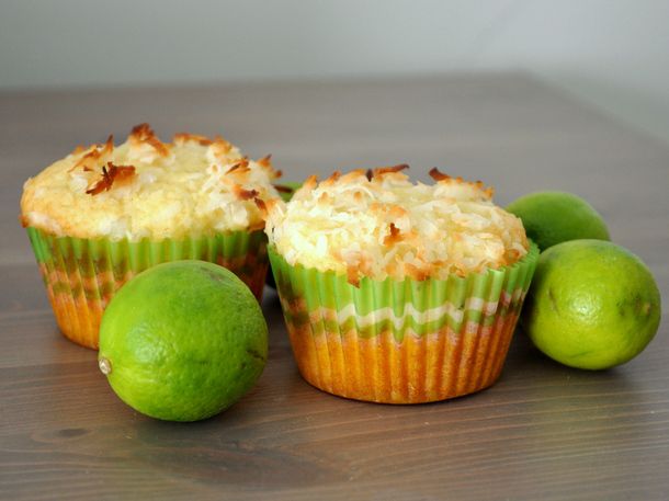 20130114-wakeandbake-coconut-keylime-muffins.JPG