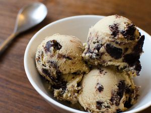 20111007-173881-pumpkin-brownie-chunk-ice-cream.jpg