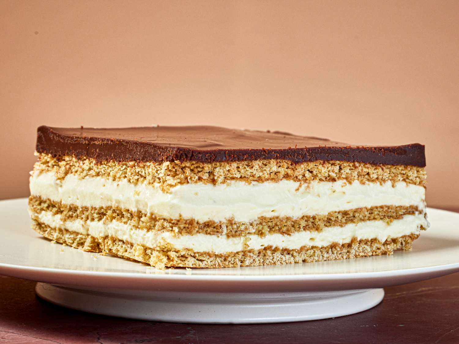 Side view of eclair cake