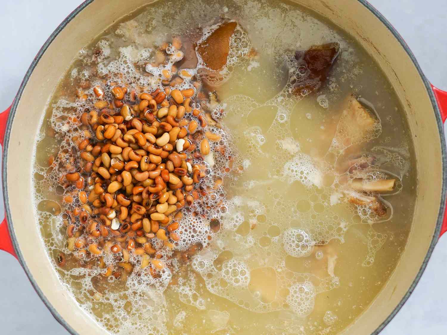 Field peas added to the ham hocks and water mixture.
