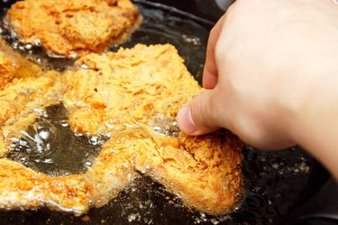 20120112-popeyes-refried-chicken-2.jpg