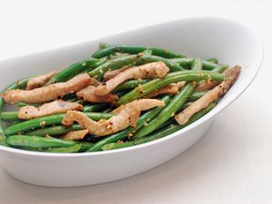 Dish of stir-fried pork with green beans