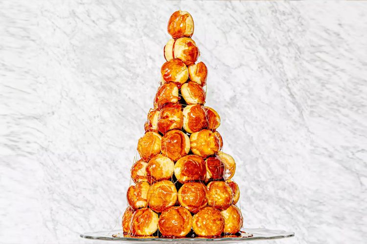 Croquembouche