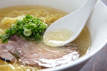 20190313-shio-ramen-vicky-wasik-37