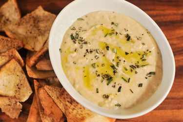 20130115-237112-rosemary-lemon-white-bean-dip.jpg