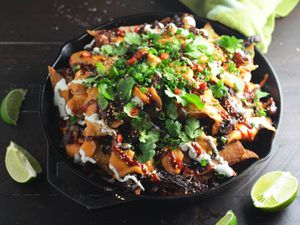 20160122-korean-nachos-full-view-morgan-eisenberg