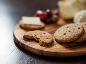 20170227-homemade-carrs-whole-wheat-crackers-vicky-wasik-16.jpg