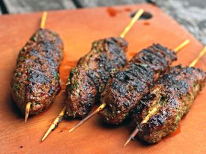 20120613-dt-jeff-koehlers-grilled-moroccan-lamb-kefta-brochettes.jpg