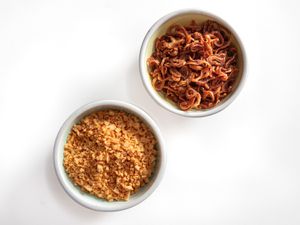 20201027-fried-garlic-shallots-microwave-vicky-wasik-11