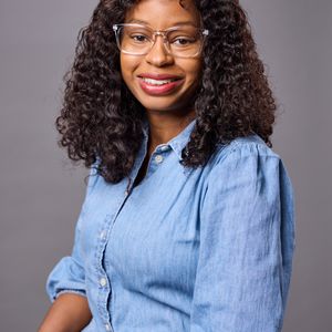 headshot of Kelli Solomon