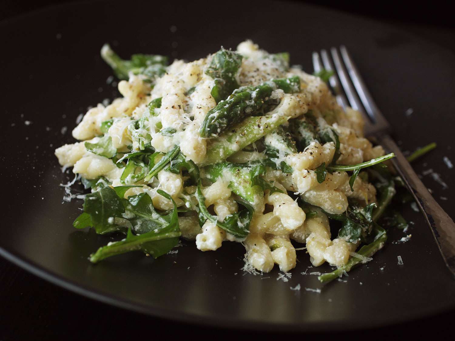 20100521-gemelli-asparagus-ricotta-arugula-lemon-zest-primary.jpg