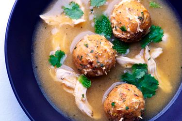 Sopa de Albóndigas de Pollo (Chicken Meatball Soup)