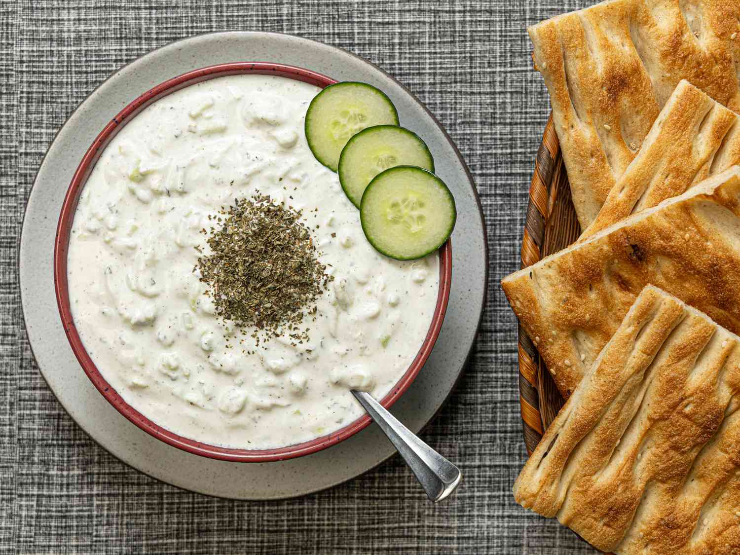 yogurt dip with bread-MaÌst-o-KhiaÌr-NaderMehravari-hedenote.jpg
