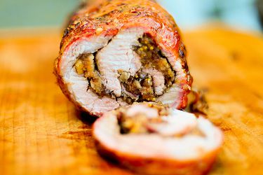 20090211-pork-loin-with-apple-cranberry-filling.jpg