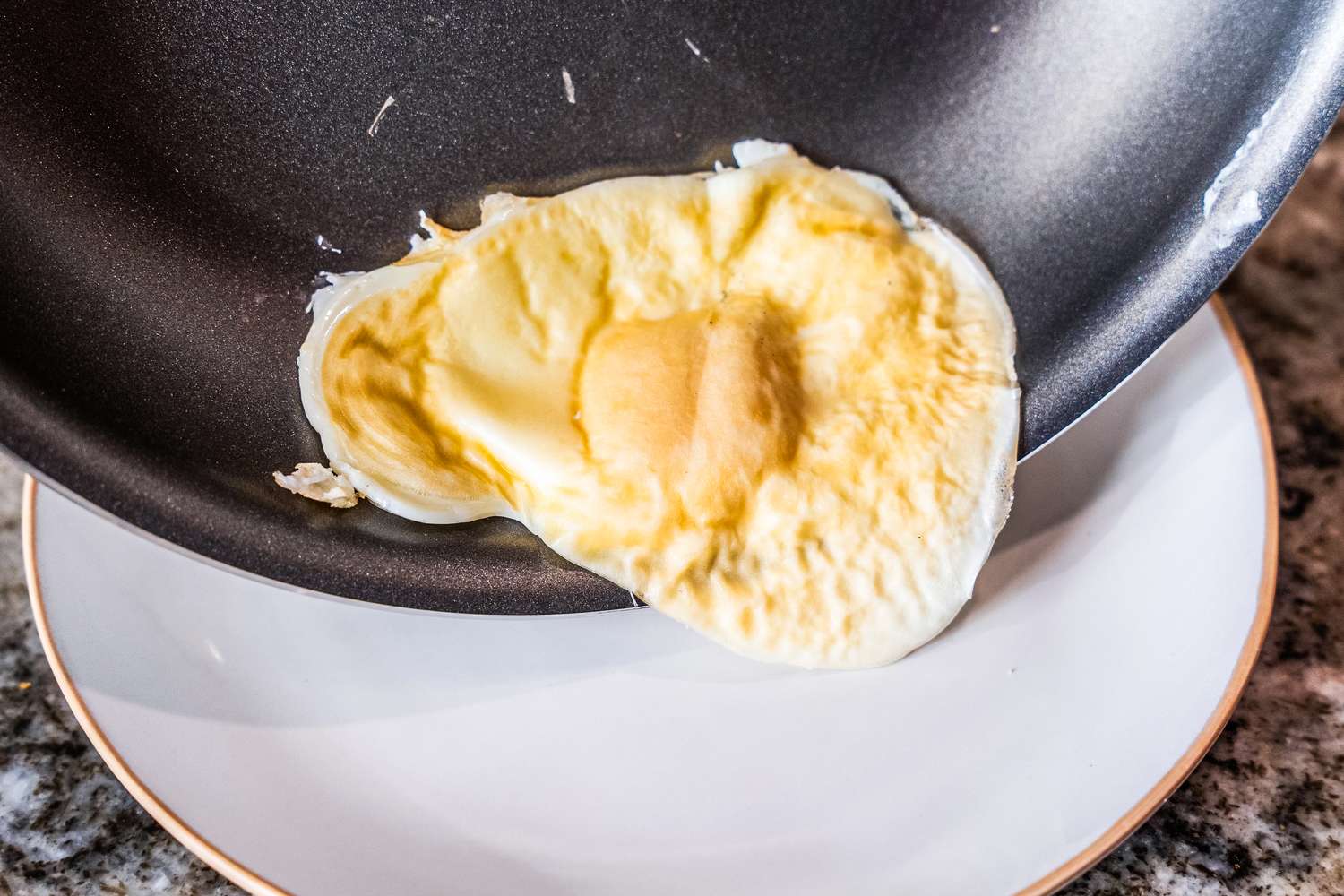 A egg cooked in the Tramontina 10-Inch Professional Aluminum Nonstick Restaurant Fry Pan