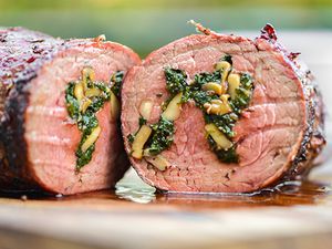 20131108-276344-spinach-and-mushroom-stuffed-tenderloin.jpg