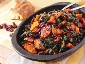 20151122-fall-salad-food-lab-roasted-squash-kale-01.jpg
