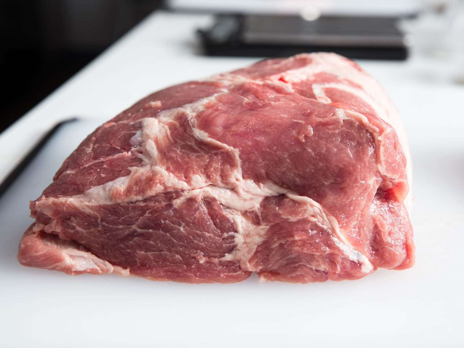 Side view of muscle groups that make up pork shoulder roast