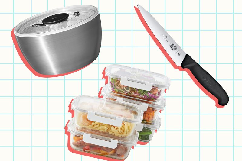 A knife a stack of food containers and a food storage container with a lid on a grid background