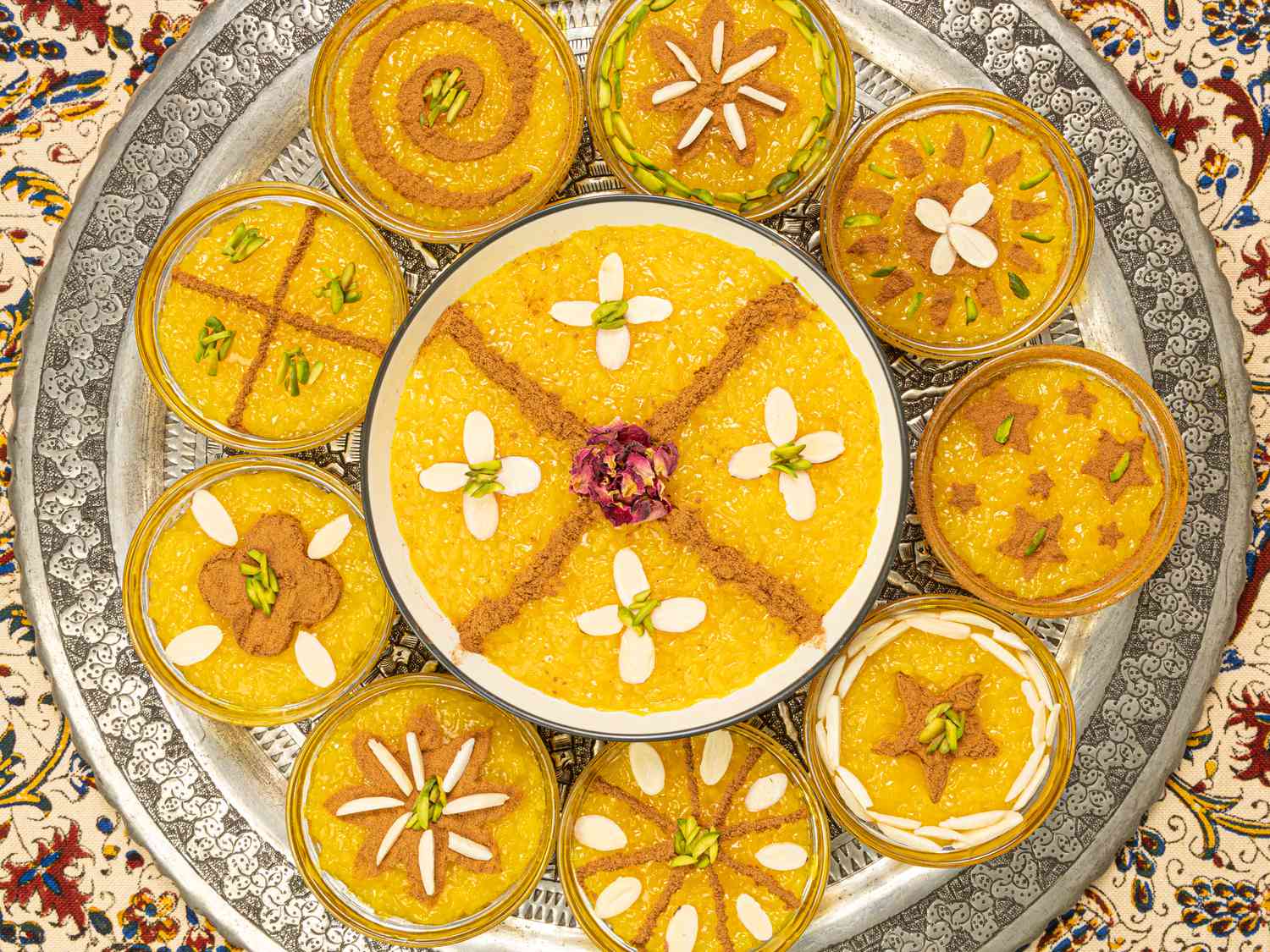 Overhead view of fully decorated sholeh zard