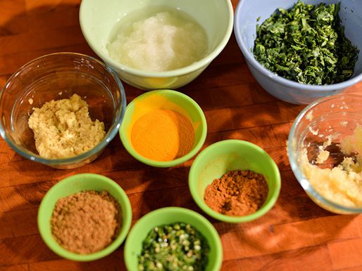 20130913-266378-chicken-keema-spices.jpg