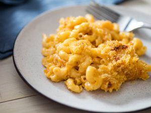 20161028-baked-macaroni-cheese-bechamel-vicky-wasik-26.jpg