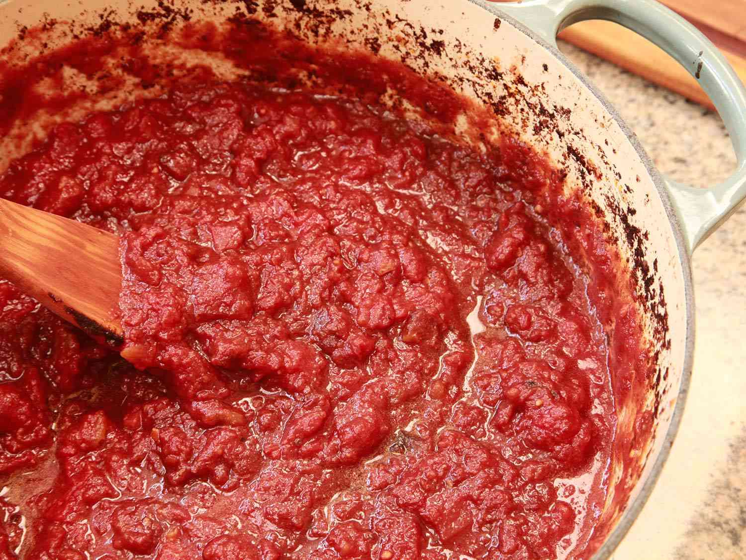 tomato sauce made in a dutch oven