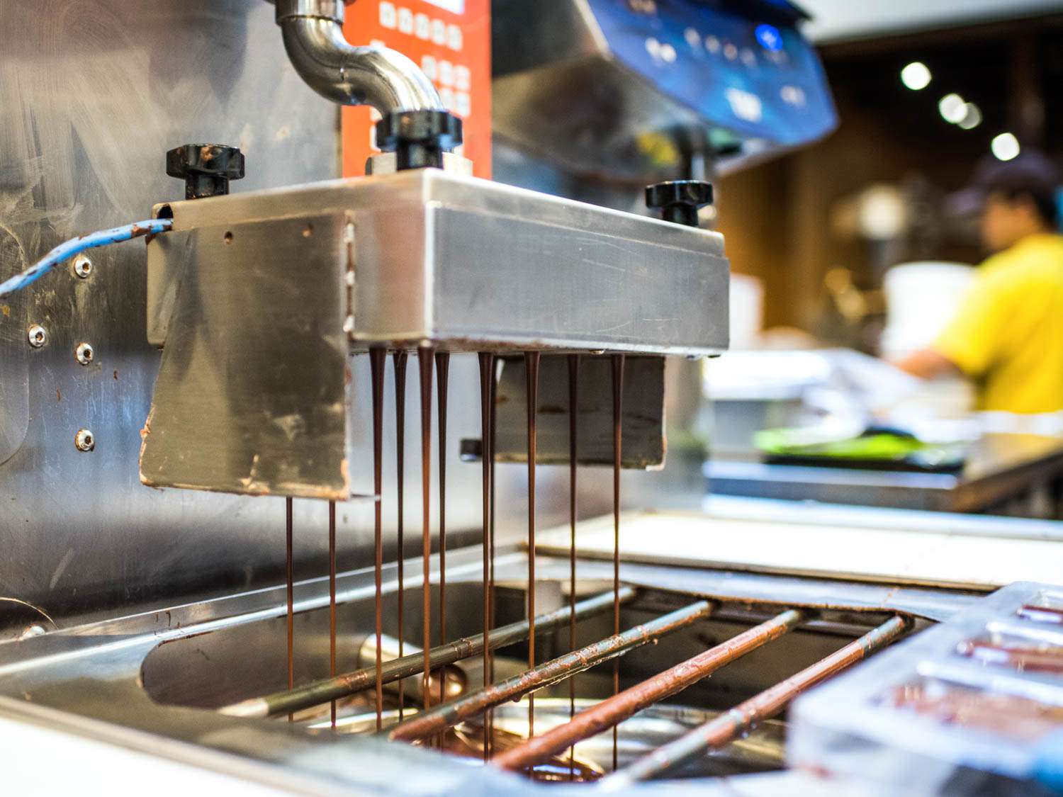 20150410-dandelion-aerating- chocolate-Wes-Rowe11.jpg