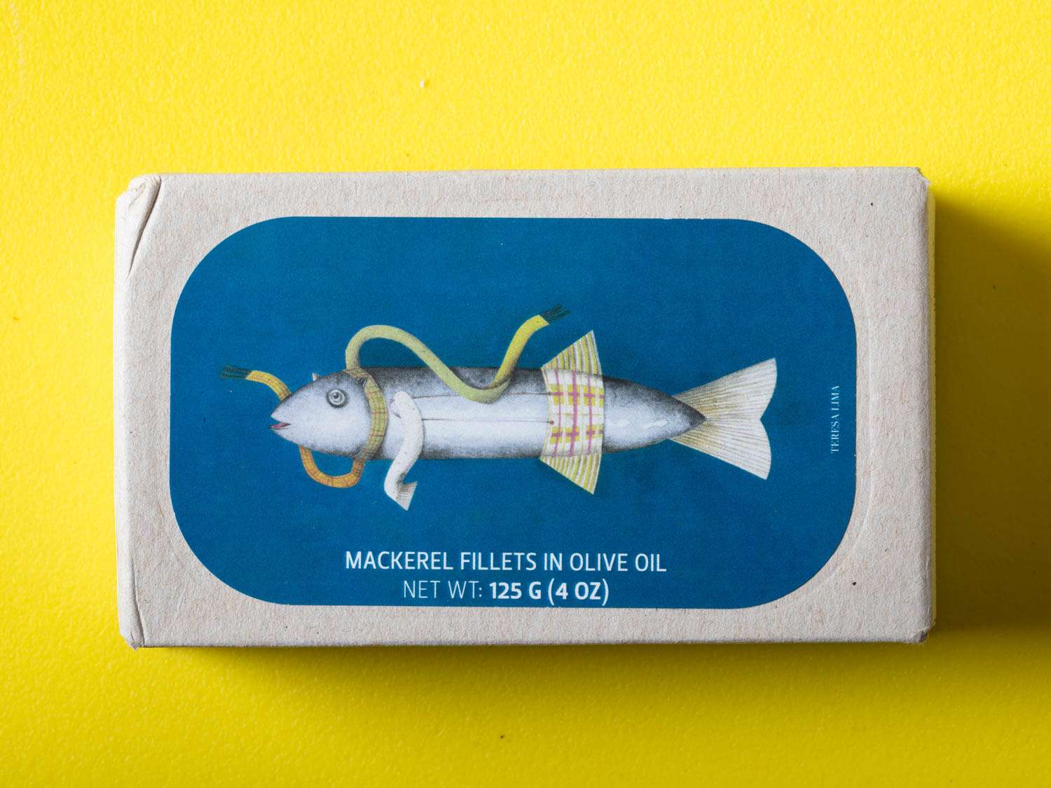 packaging of Jose Gourmet Mackerel fillets on yellow background.