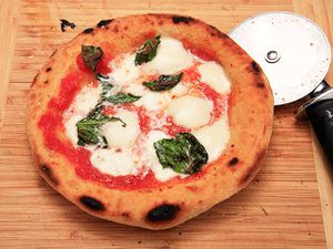 20120415-fried-pizza-11.jpg