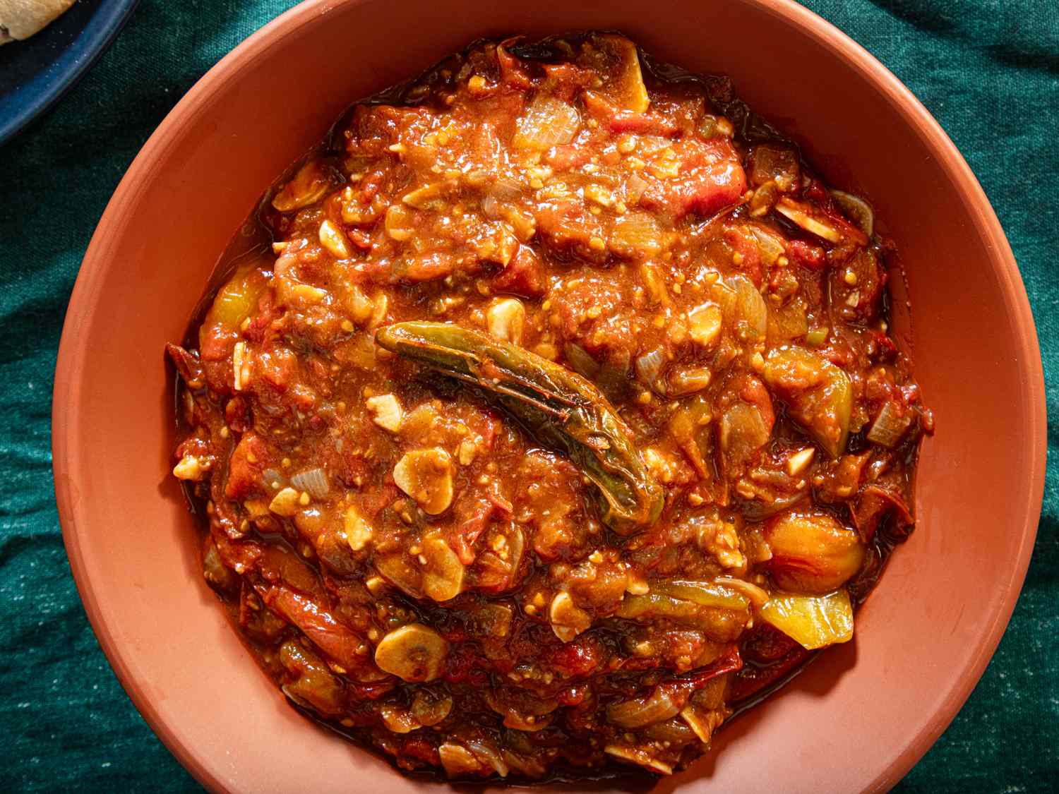 Galayet Bandora dish in a brown bowl on a table