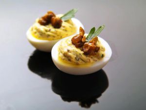 20140419-deviled-egg-variations-recipe-08.jpg