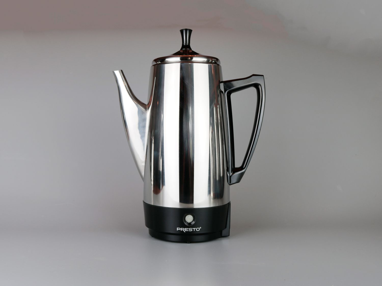 The Presto percolator on a grey surface.