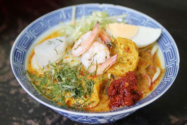 A bowl of Malaysian curry laksa 