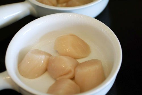 Raw scallops for Coquilles St. Jacques pot pies
