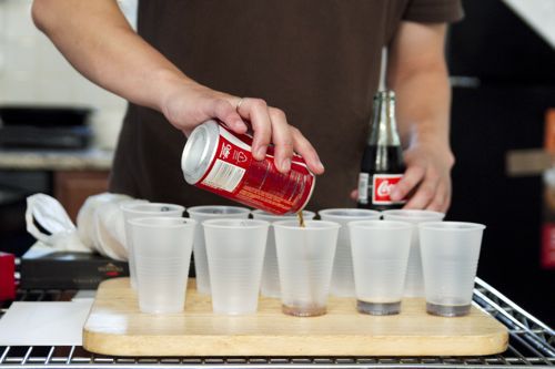 20110901-coca-cola-mexican-coke-taste-test-4.jpg